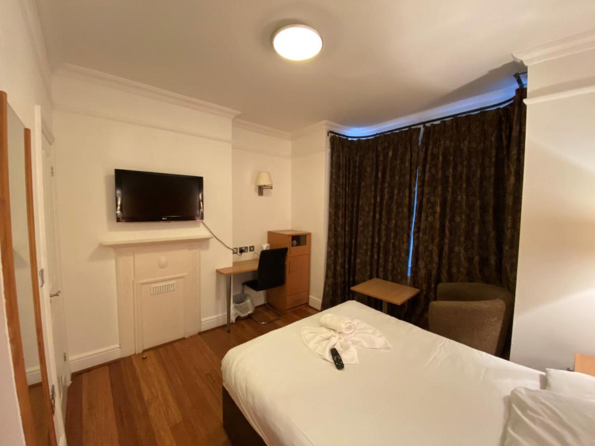 Buckingham Hotel Хай-Вайкомб Экстерьер фото