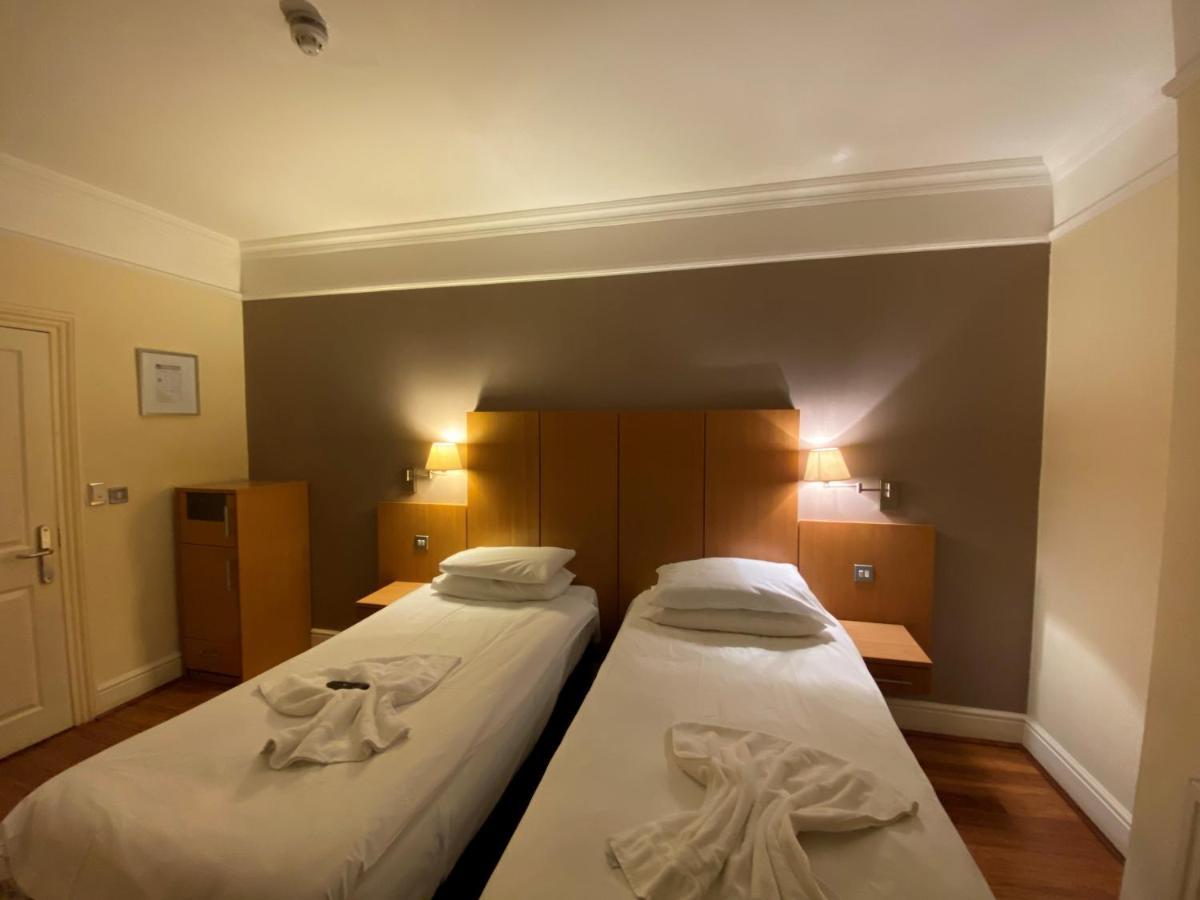 Buckingham Hotel Хай-Вайкомб Экстерьер фото